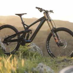 E-thirteen E.thirteen LG1 Race Carbon Crankset 16 E-thirteen E.thirteen LG1 Race Carbon Crankset -Sykkel Kompo ethirteen LG1 Race Carbon Crankset 06