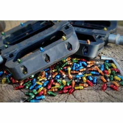 Funn Black Magic Pedal Stud Kit -Sykkel Kompo prod188521 Green NE 03